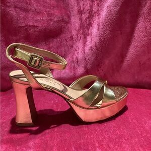 Chinese Laundry Teena Strappy Metallic Disco Platform Gold Sandal Chunky heels